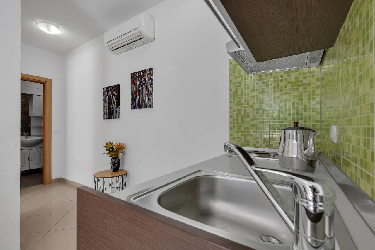Marinero Apartment Макарска Екстериор снимка