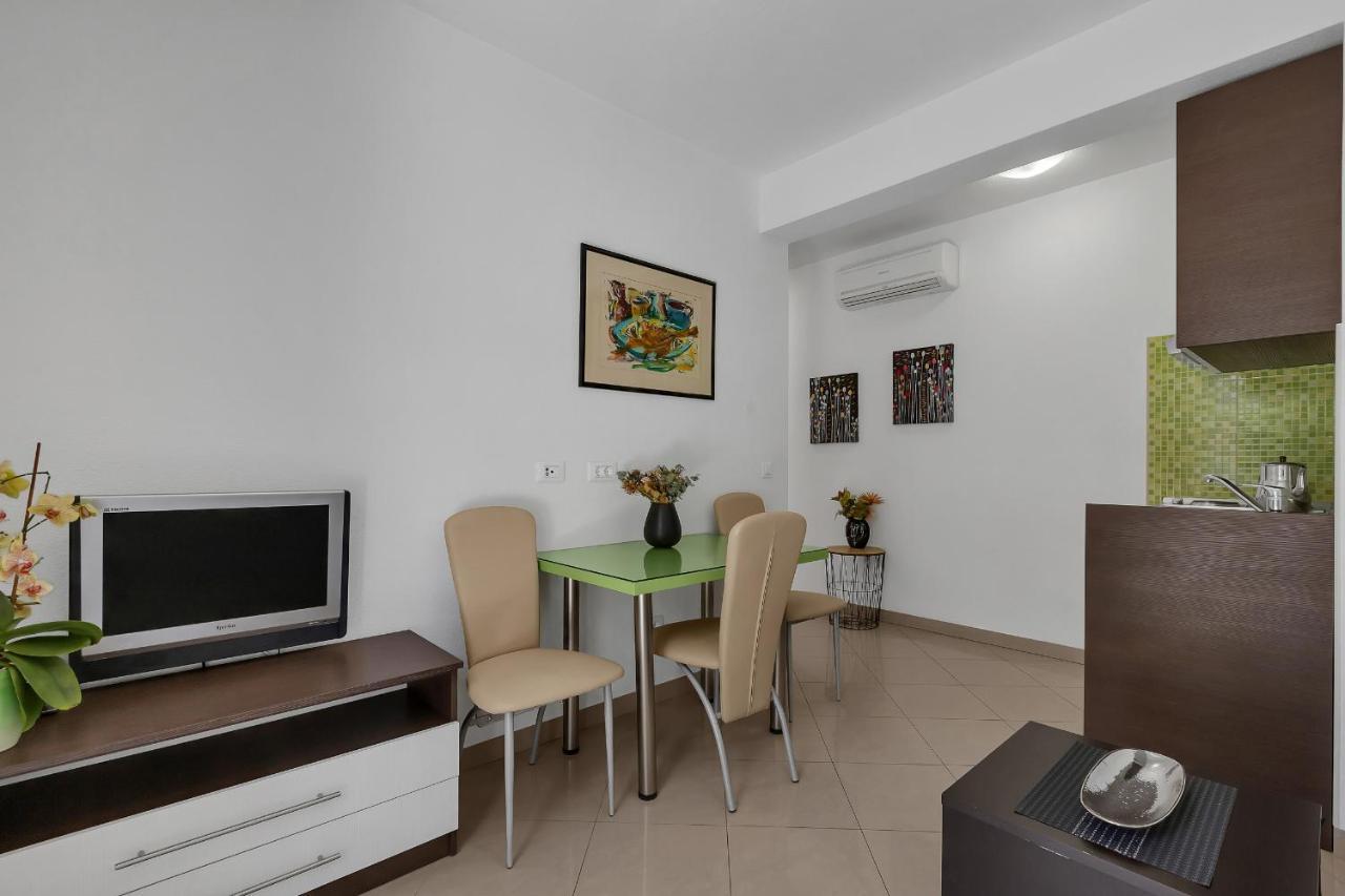 Marinero Apartment Макарска Екстериор снимка